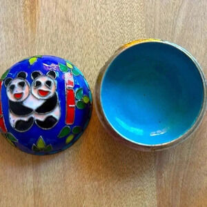 Vintage cloisonier  trinket jewelry box with adorable pandas and bamboo! Taiwan